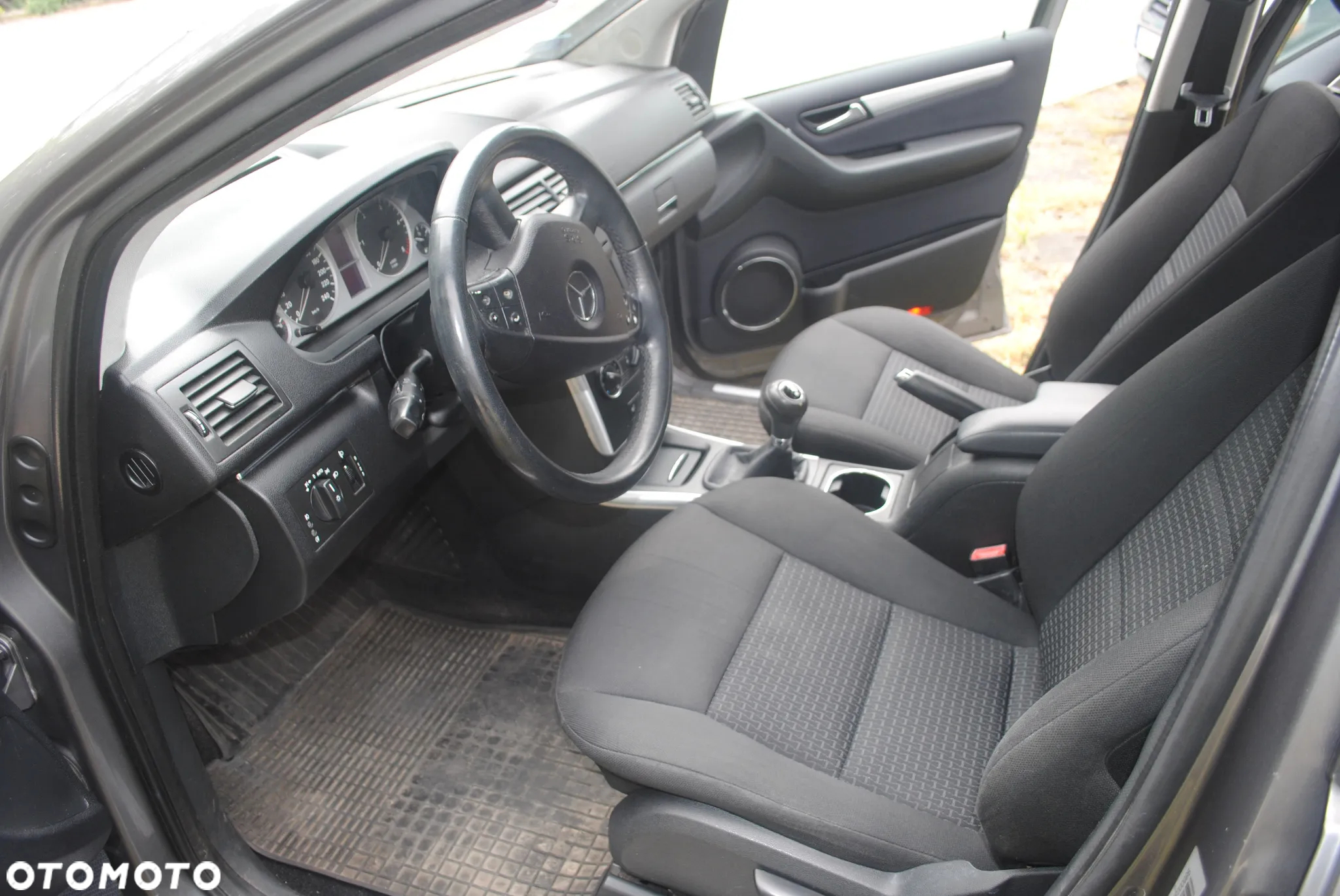 Mercedes-Benz Klasa B 180 CDI - 19