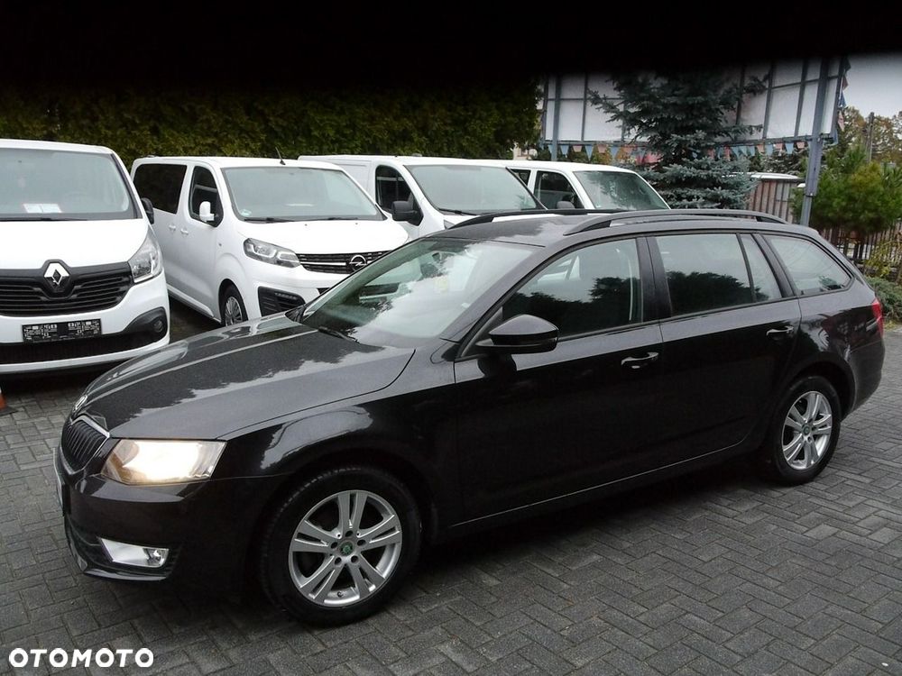 Skoda Octavia 1.6 TDI Family DSG - 12