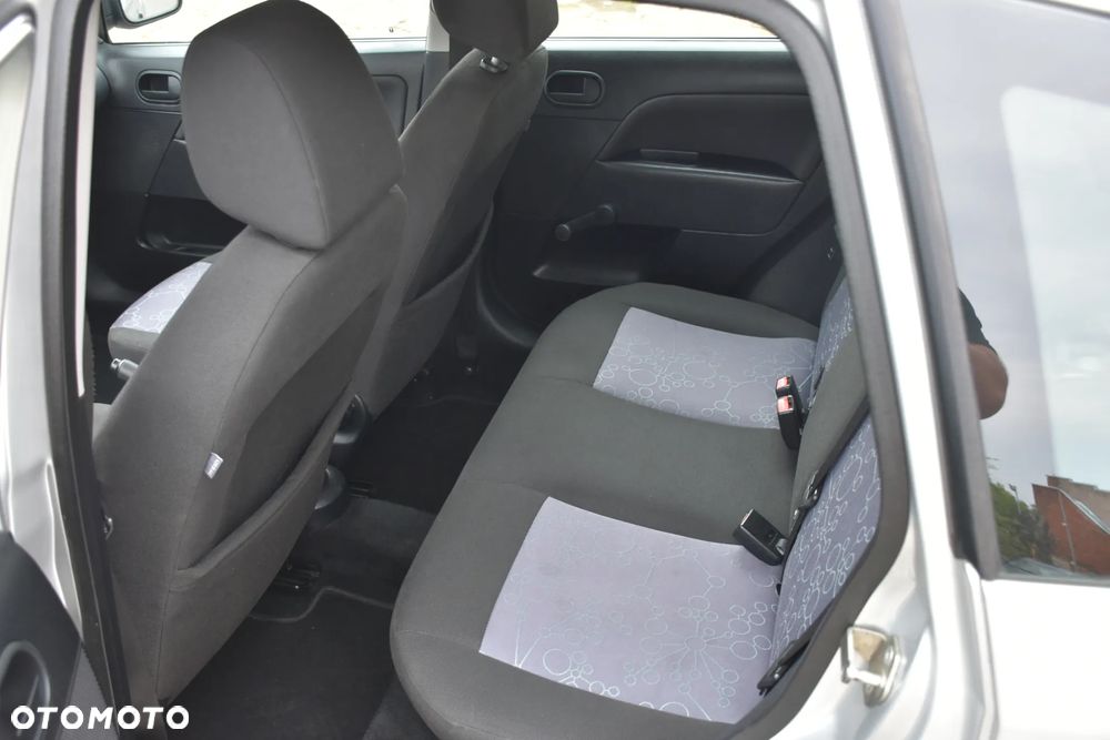 Ford Fiesta 1.4 Style - 21