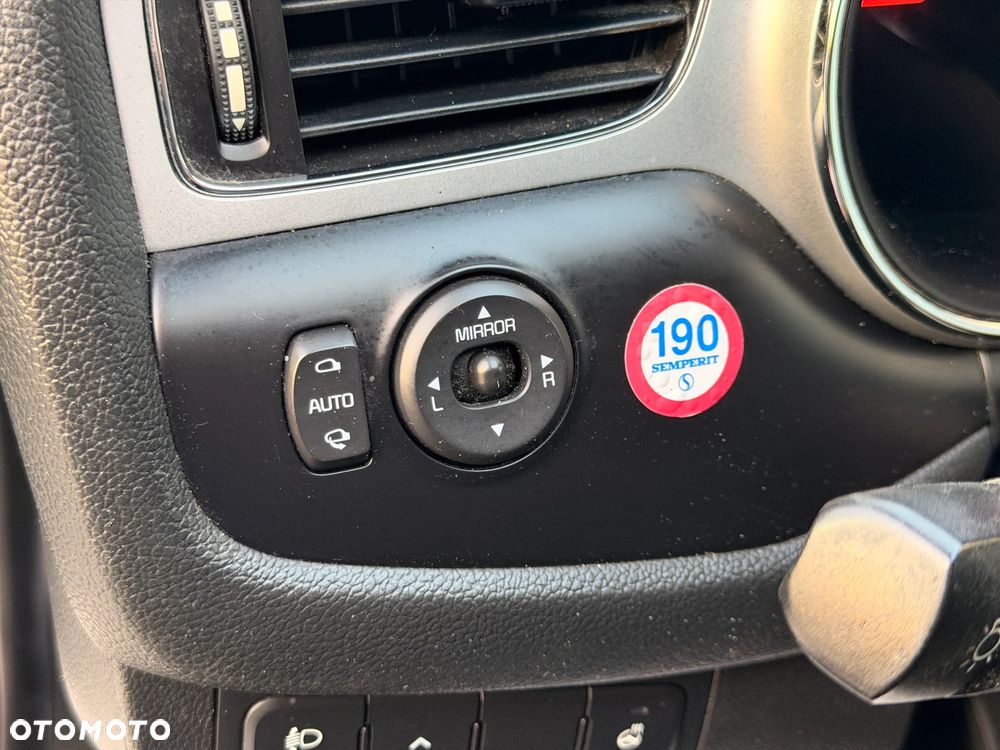 Kia Ceed 1.6 GDI ISG Spirit - 22