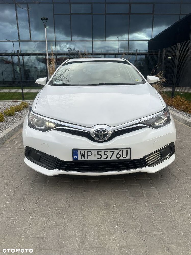 Toyota Auris 1.4 D-4D Comfort - 1