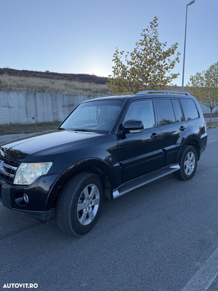 Mitsubishi Pajero - 11