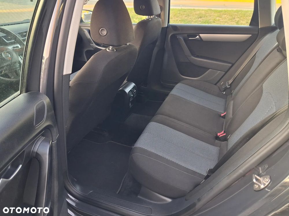 Volkswagen Passat 1.6 TDI BlueMotion - 9