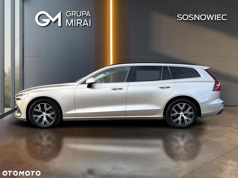 Volvo V60 2023 photo 2