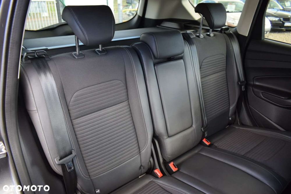 Ford Kuga - 23