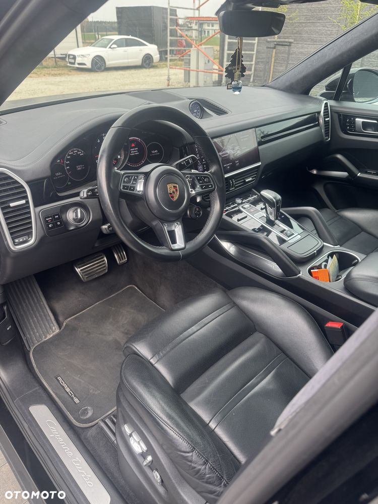 Porsche Cayenne - 5