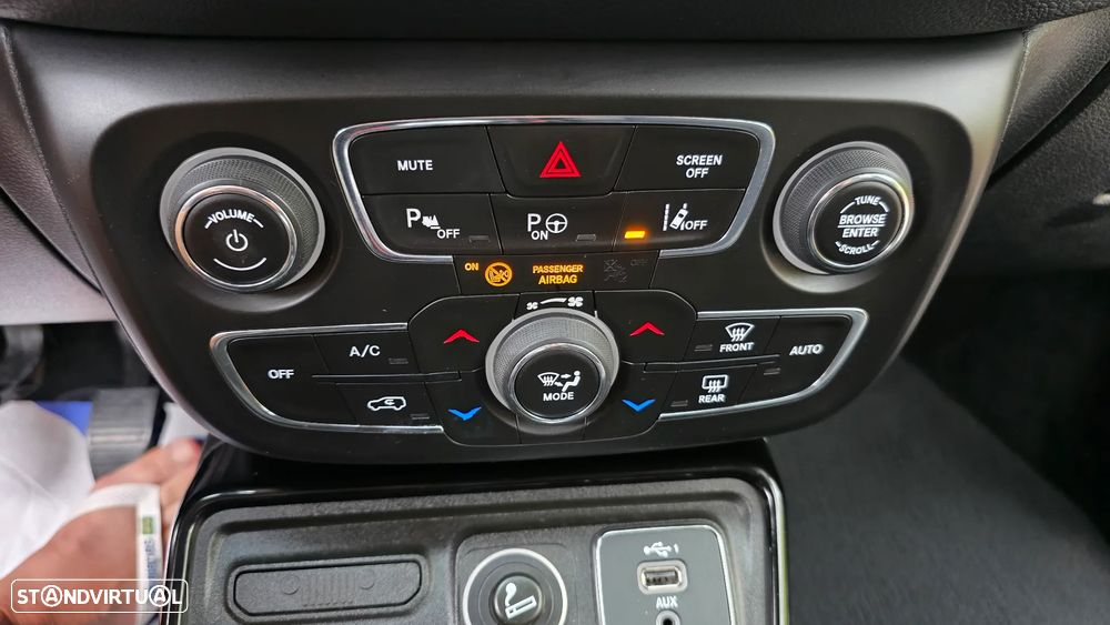 Jeep Compass 1.6 M-Jet Limited - 26