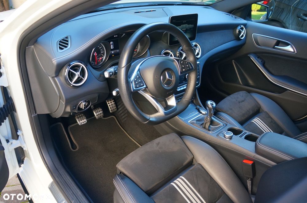 Mercedes-Benz Klasa A 180 AMG Line - 21