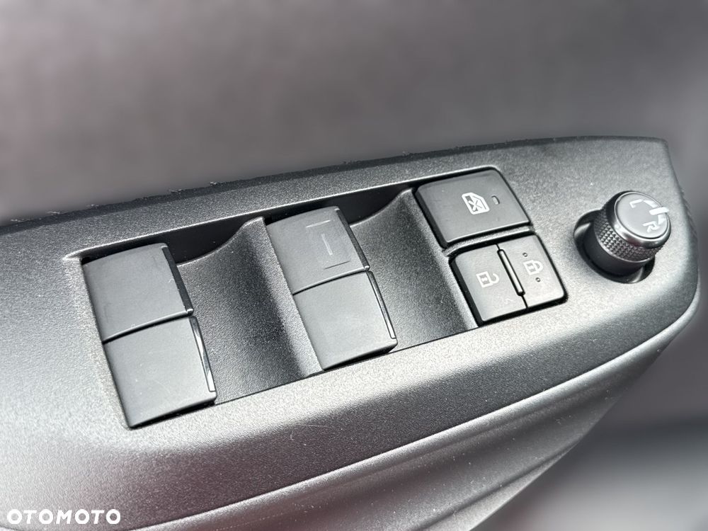 Toyota Yaris Hybrid 1.5 Style - 19