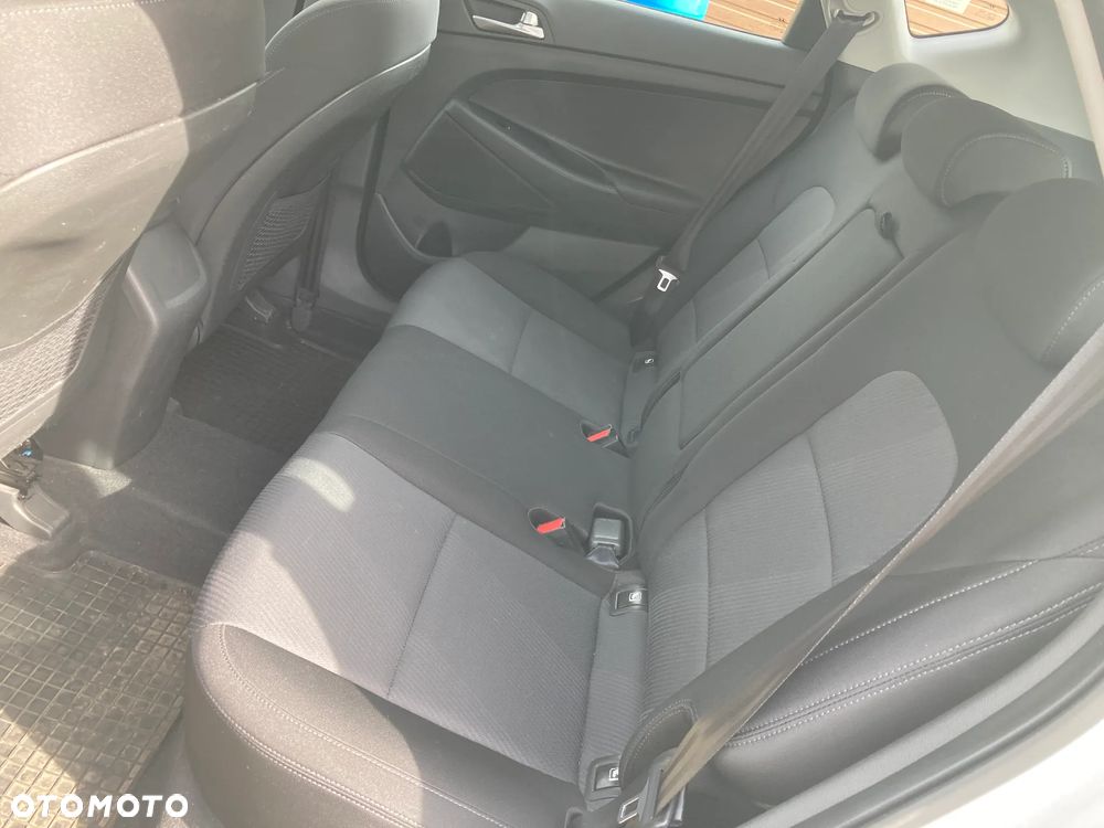 Hyundai Tucson 1.6 GDI BlueDrive Classic 2WD - 16