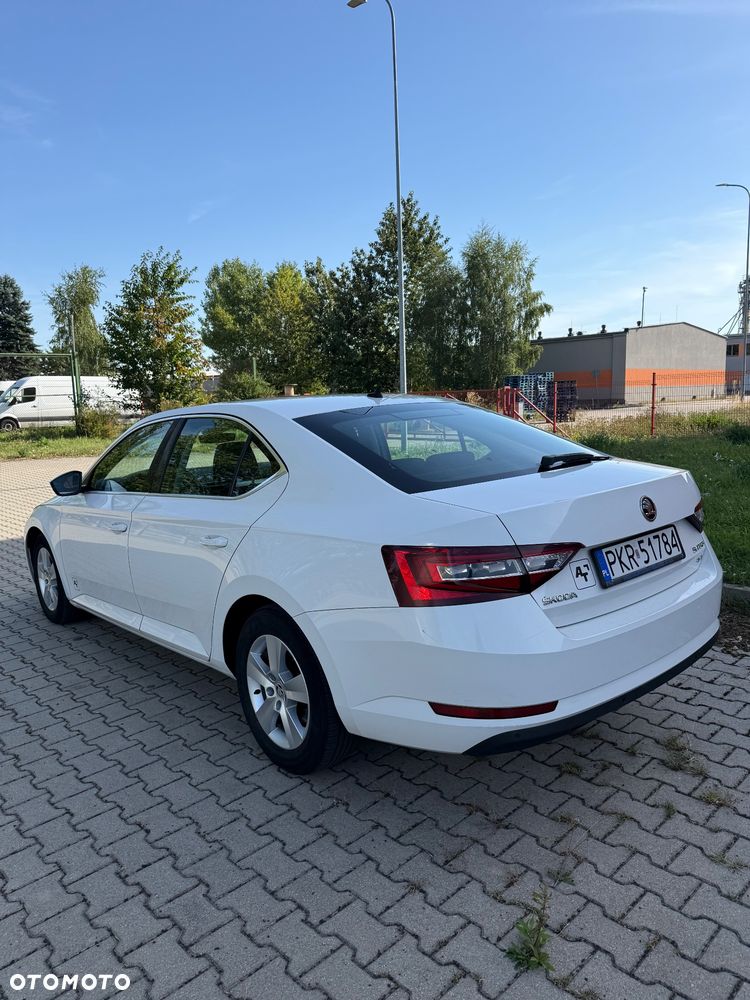 Skoda Superb 2.0 TDI 4x4 Ambition DSG - 4