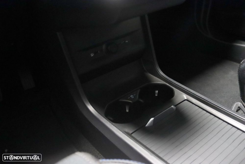 MG MG4 64 kWh Luxury - 19