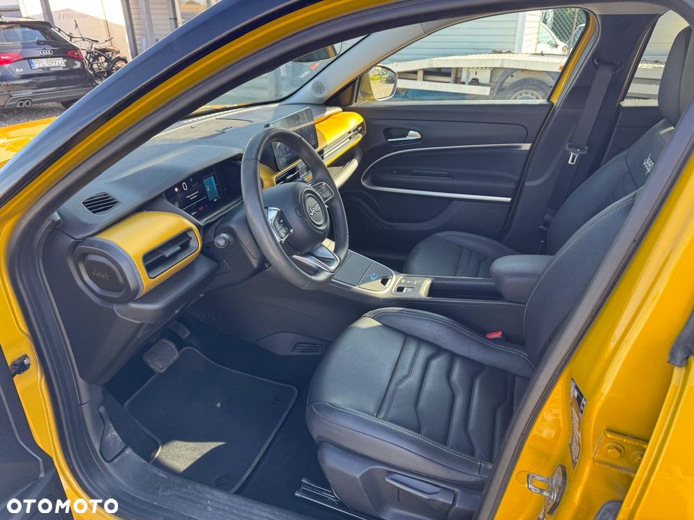 Jeep Avenger Altitude+ - 14