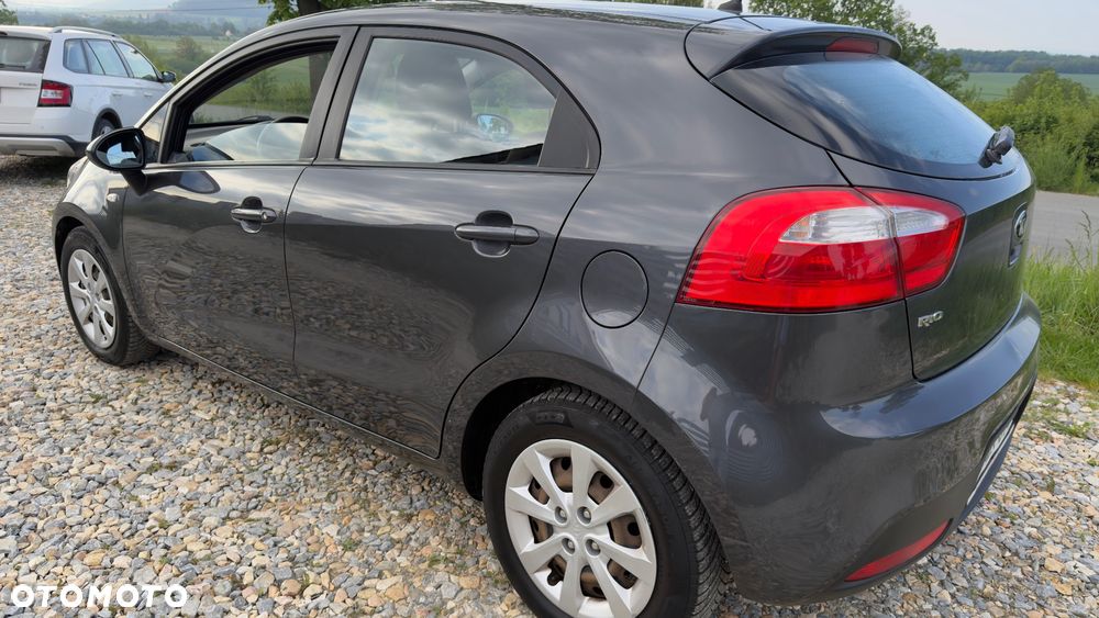Kia Rio 1.2 M - 9
