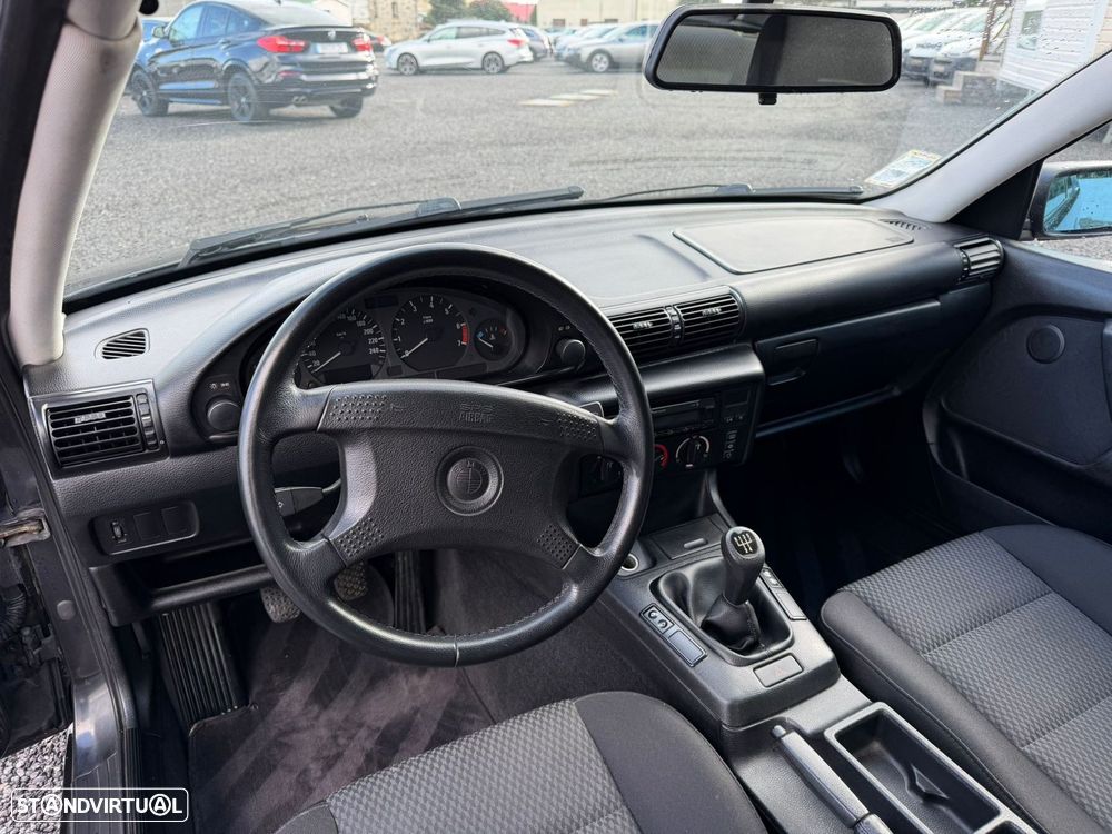 BMW 316 i Compact - 15