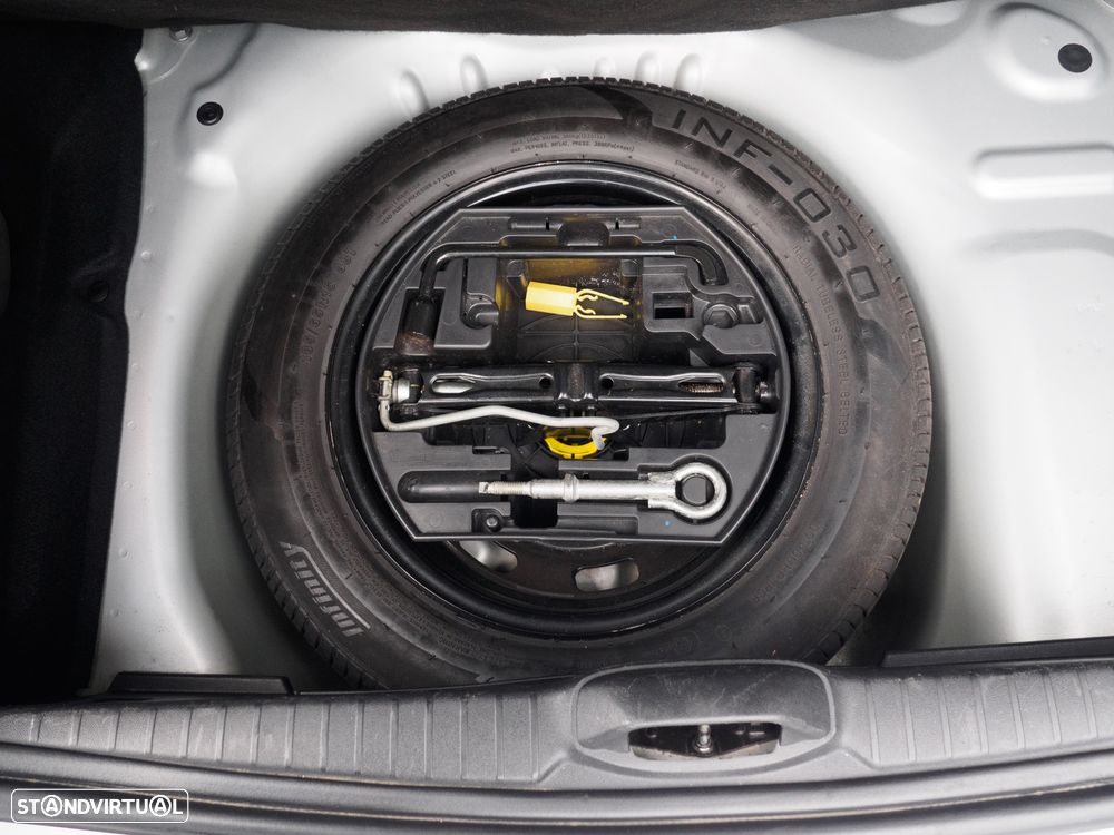 Peugeot 208 1.4 HDi SE Style - 32