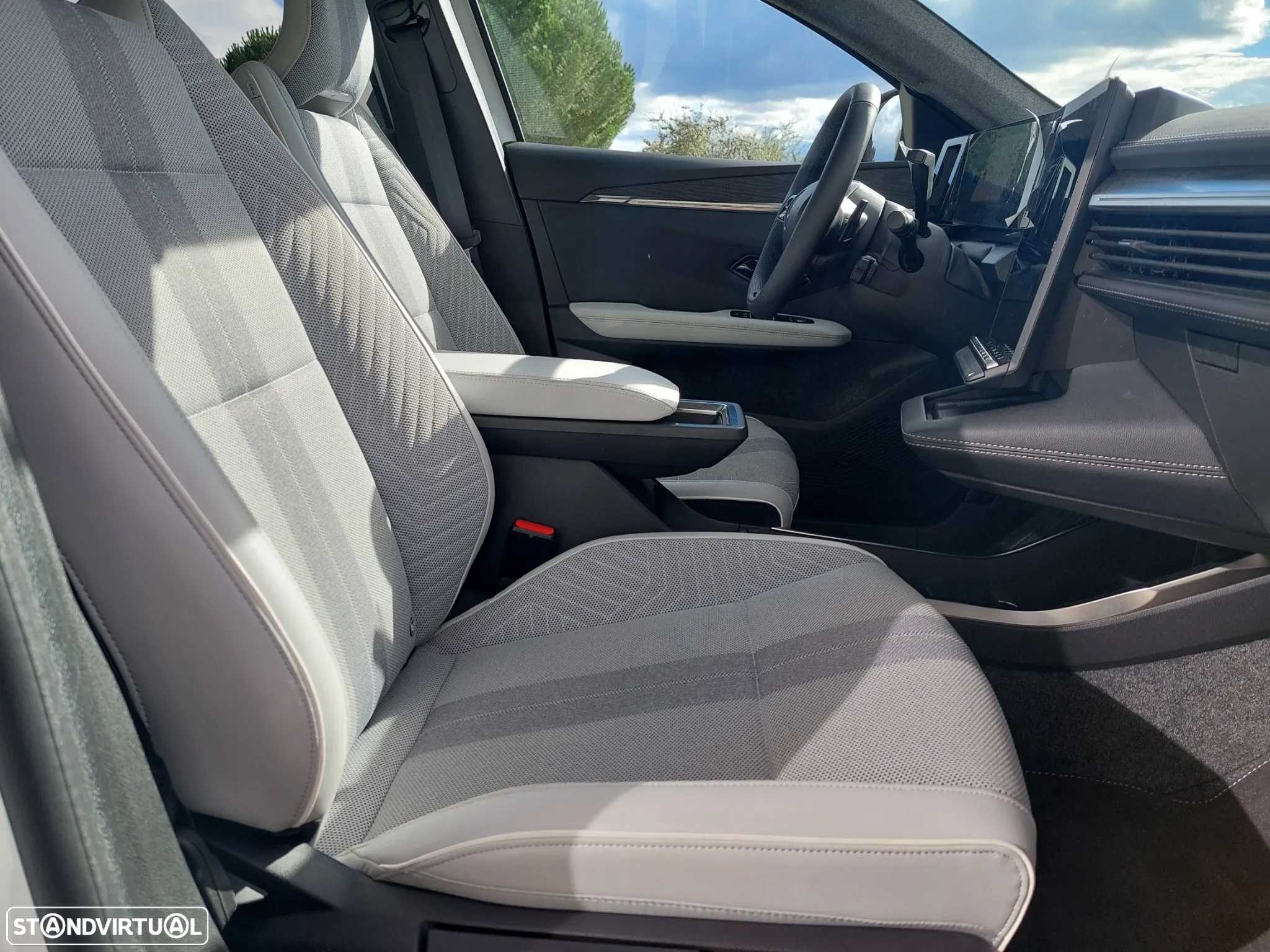 Renault Scénic E-Tech 87 kWh Iconic - 11