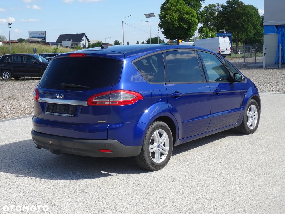 Ford S-Max - 13