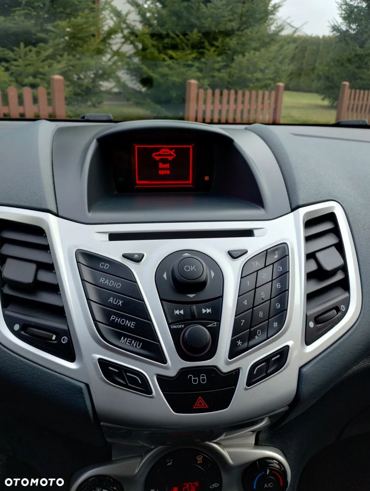 Ford Fiesta 1.25 Titanium - 26