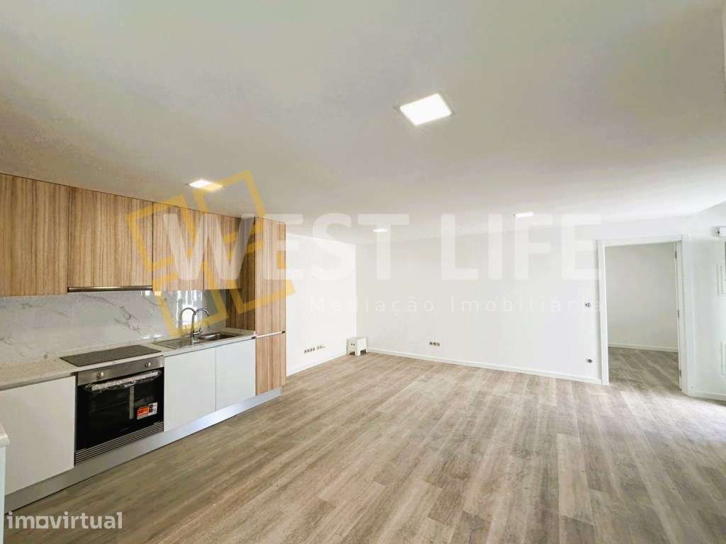 Moradia T1 totalmente remodelada, ótima exposição solar e vista com... - Grande imagem: 3/22