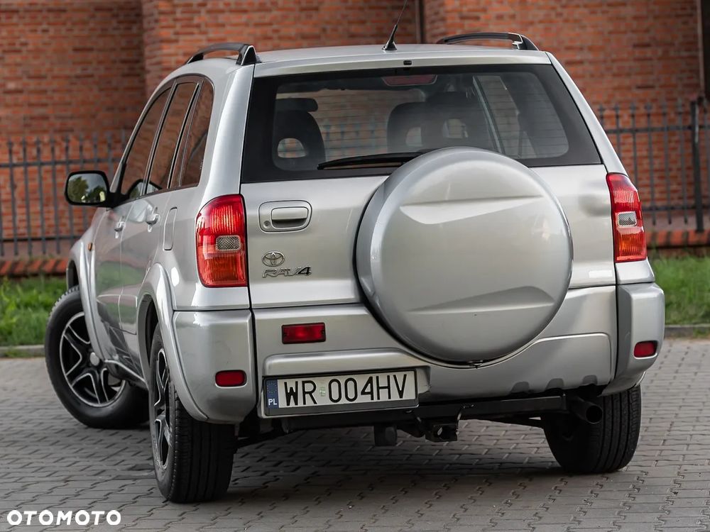 Toyota RAV4 2.0 VVT-i 4x4 - 33