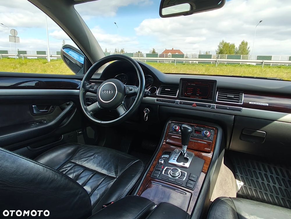 Audi A8 - 12