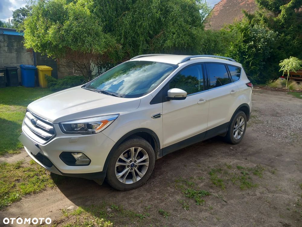 Ford Kuga - 2