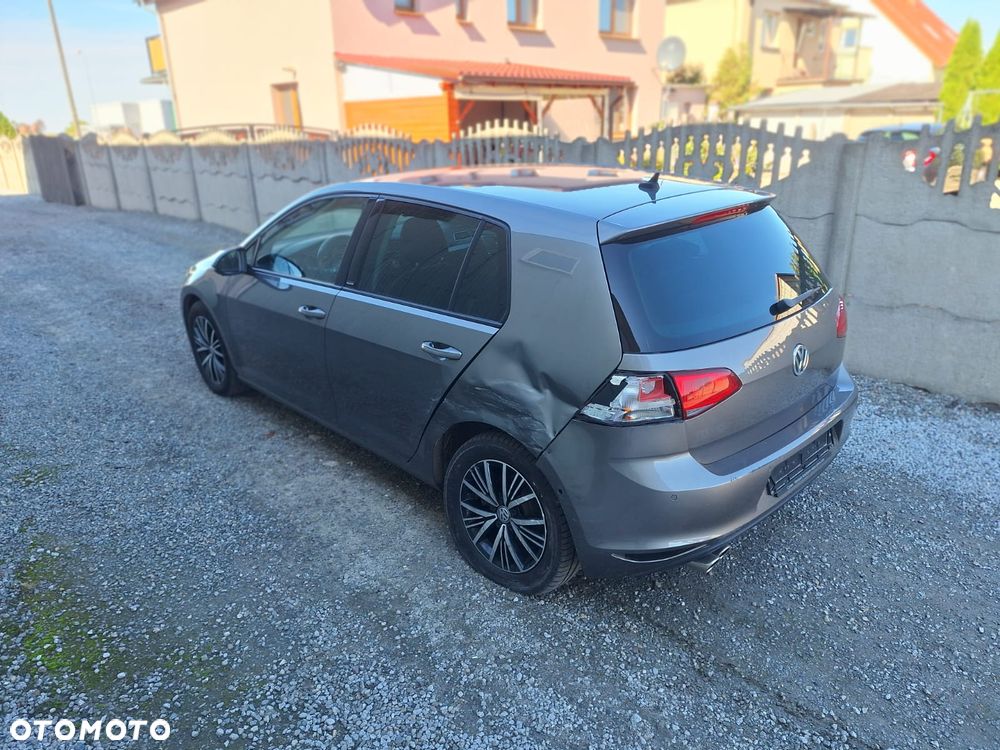 Volkswagen Golf - 4