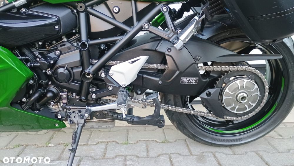Kawasaki Ninja H2 SX - 16