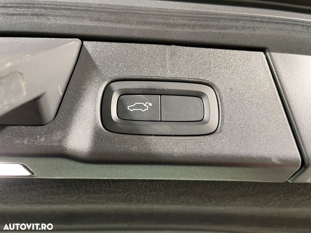 Volvo V90 V90CC B5 MHEV AT AWD Core - 25