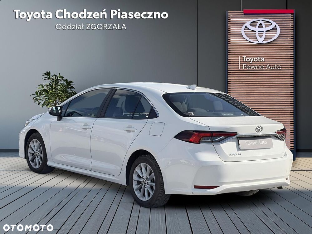 Toyota Corolla - 4