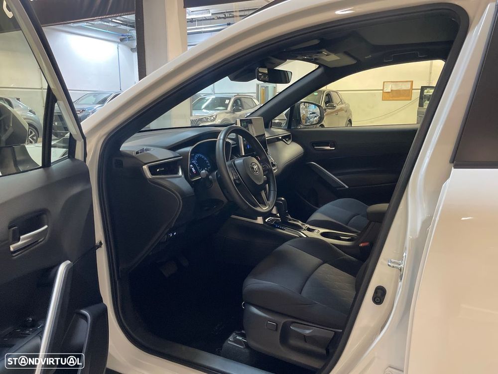 Toyota Corolla Cross 1.8 Hybrid Exclusive - 13