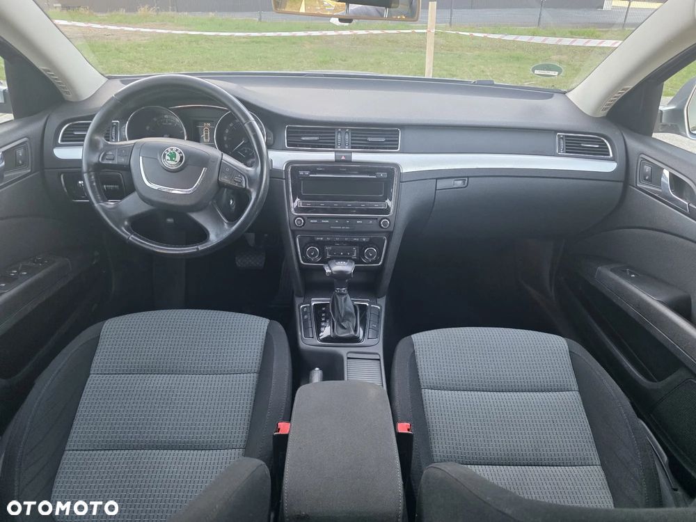 Skoda Superb 1.8 TSI Comfort DSG - 8