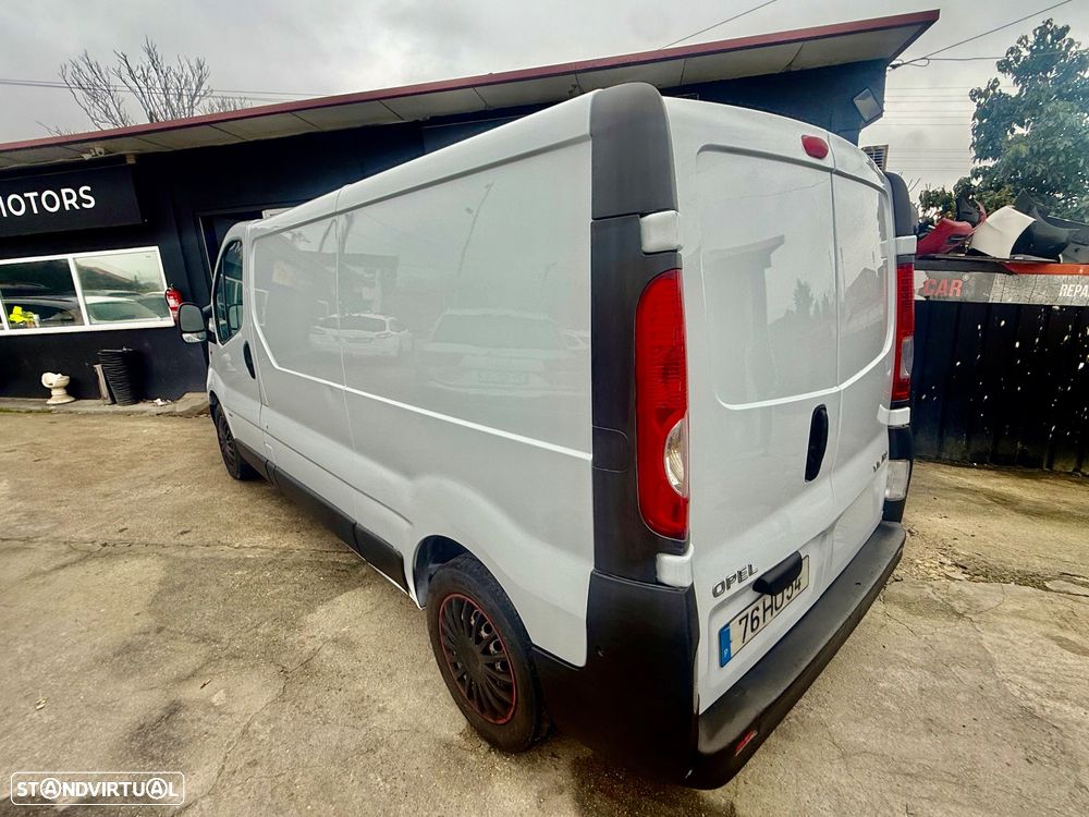 Opel Vivaro longa - 47
