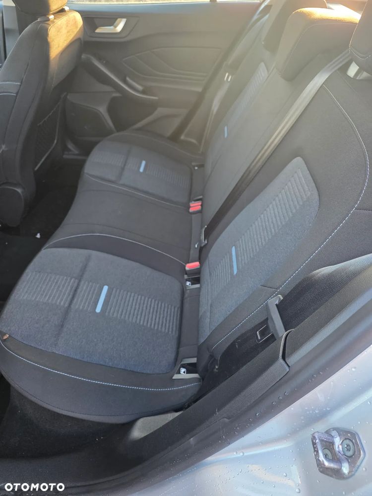 Ford Focus 1.0 EcoBoost STart-Stopp-System TITANIUM - 5