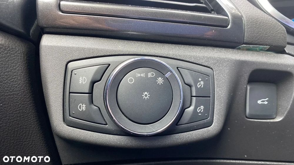 Ford Mondeo - 23