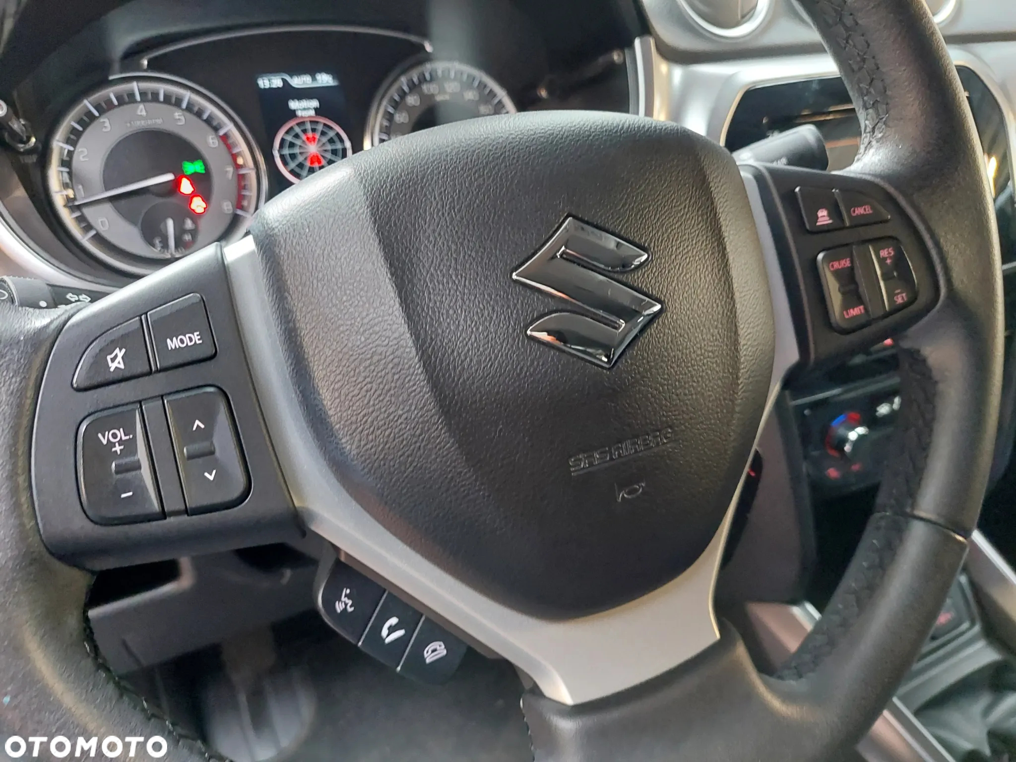 Suzuki Vitara 1.4 Boosterjet Premium 4WD - 19