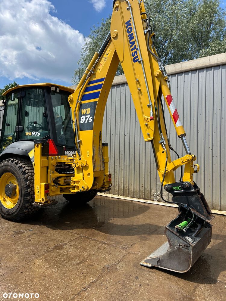 Komatsu WB97-S5 - 19