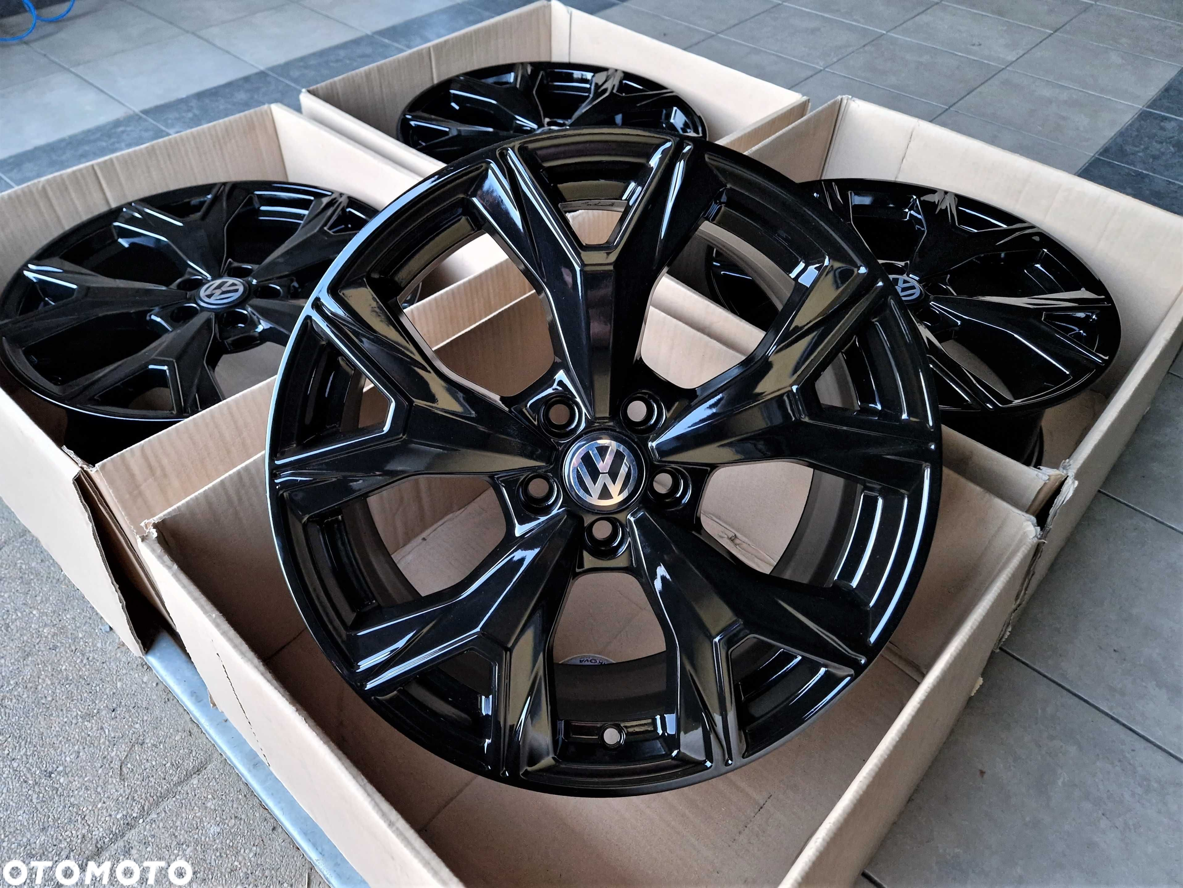 Alufelgi 17 5x100 VW T-Cross Polo Taigo Golf IV New Beetle Czarne 303# - 2