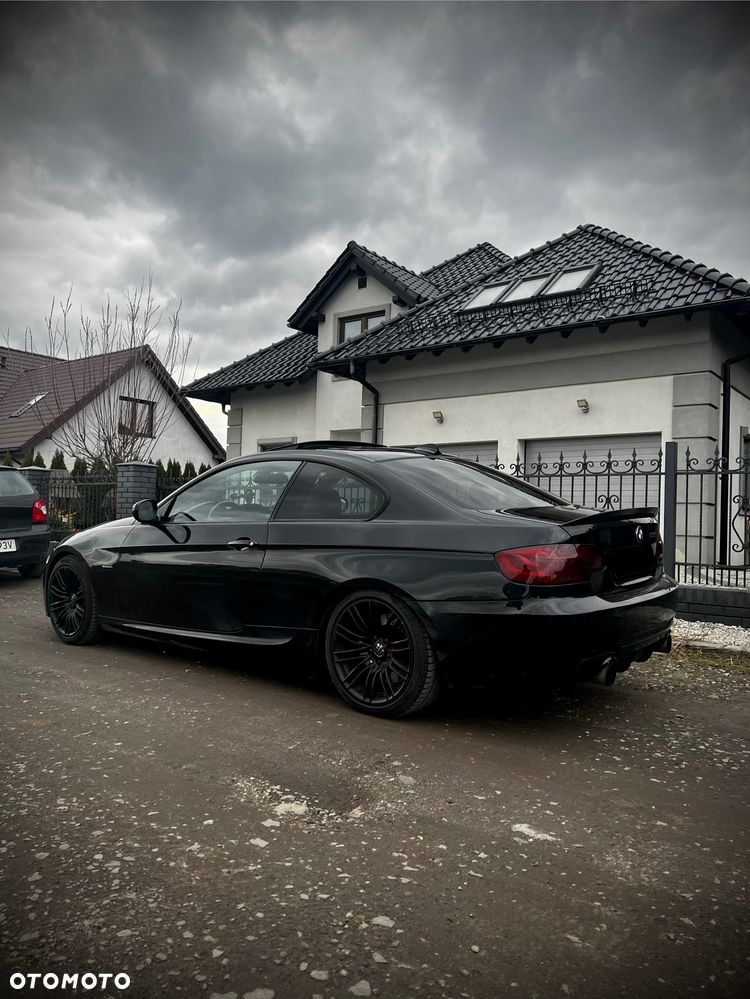BMW Seria 3 335i M Sport Edition - 2