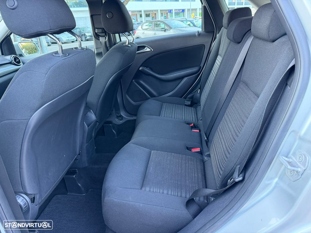 Mercedes-Benz B 180 CDI BlueEFFICIENCY - 24