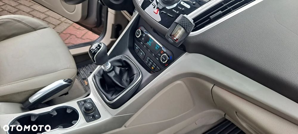 Ford Grand C-MAX 1.6 EcoBoost Start-Stop-System Titanium - 16