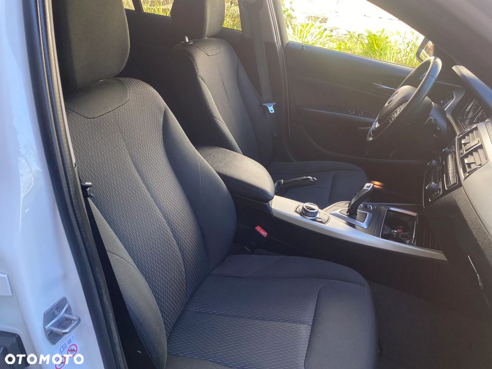 BMW Seria 1 118d - 33
