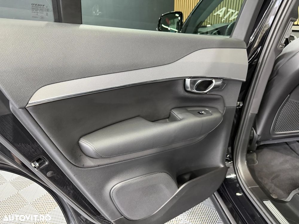 Volvo XC 90 T8 AWD Core - 33
