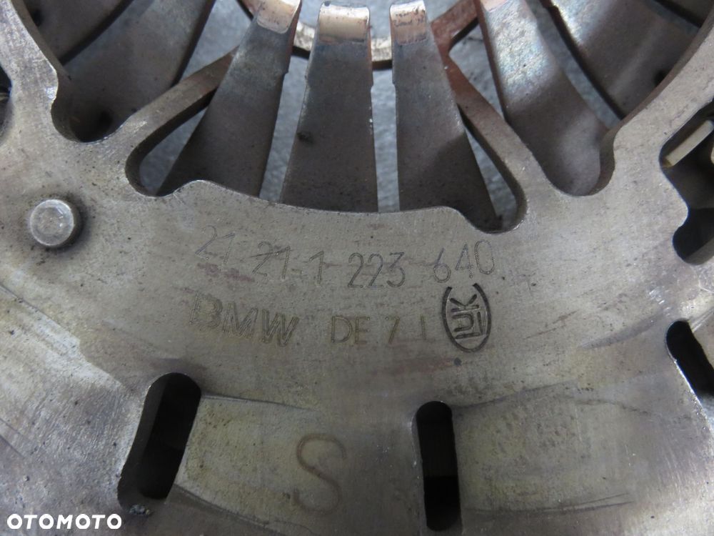 KOŁO DWUMASOWE BMW E39 520 i 1223640 1223688 - 7