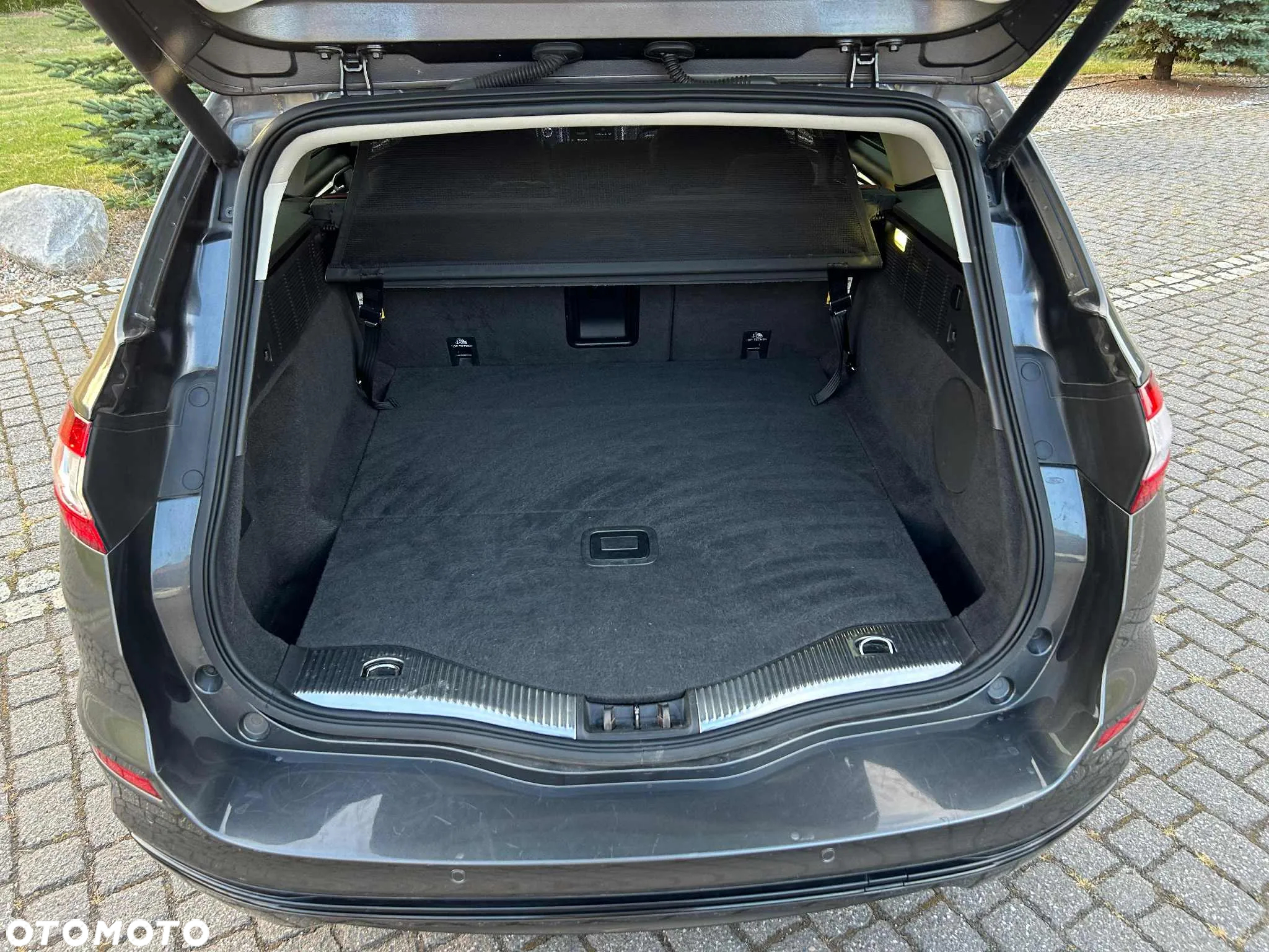 Ford Mondeo - 37