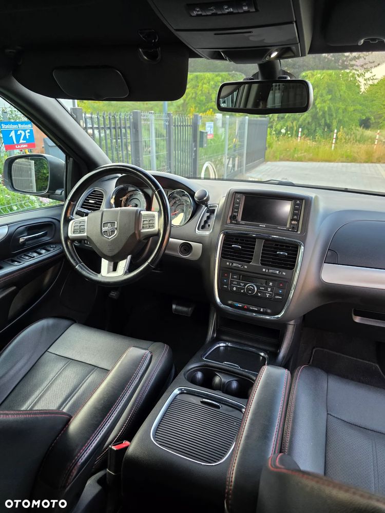Dodge Grand Caravan 3.6 R/T - 10