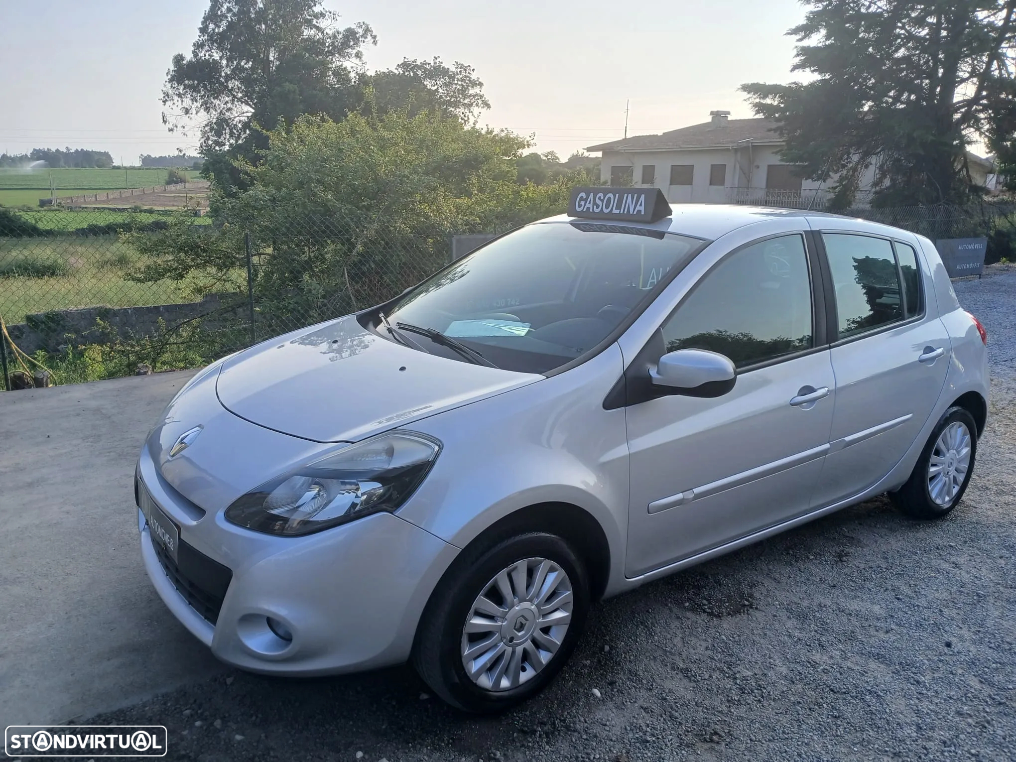 Renault Clio 1.2 16V Confort - 8