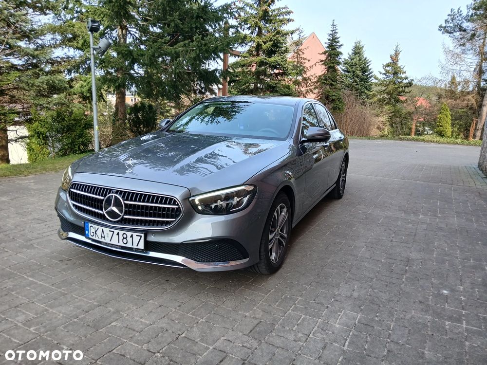 Mercedes-Benz Klasa E 220 d 4-Matic Exclusive - 32