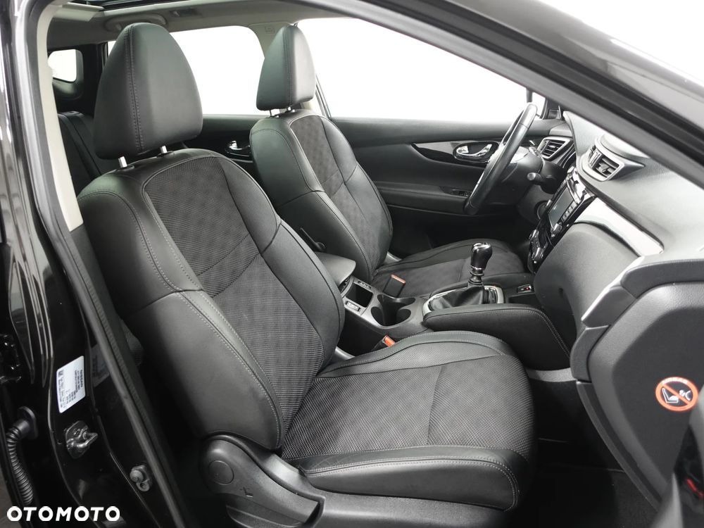 Nissan Qashqai 1.6 dCi DPF Start/Stop tekna - 24